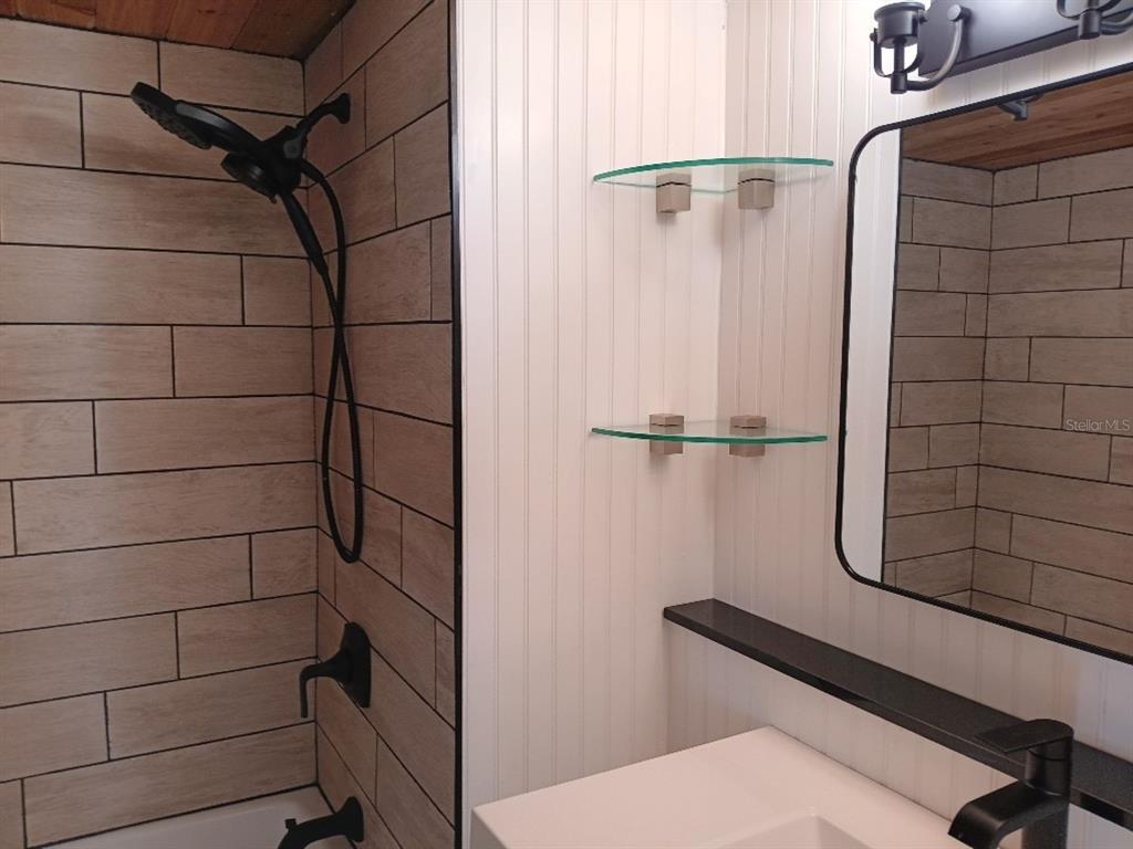 818 Bogie Street Venice, FL 34285 - Photo 12 of 28