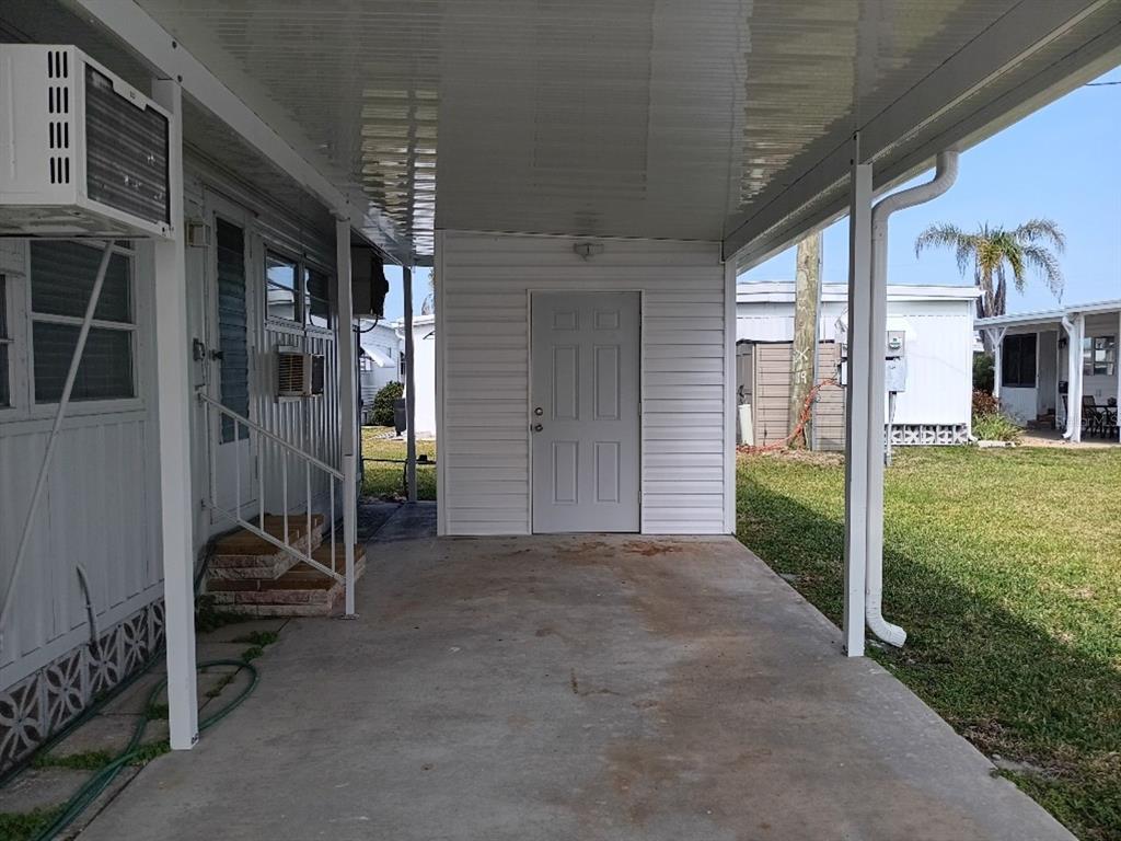 818 Bogie Street Venice, FL 34285 - Photo 2 of 28