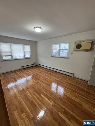 $2,600 | 115 Gaston Avenue, Unit 2, Garfield, NJ 07026