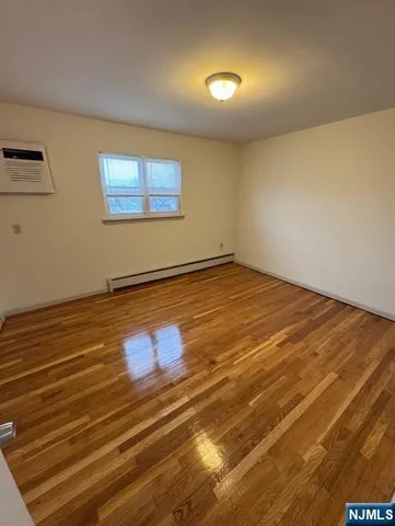 $2,600 | 115 Gaston Avenue, Unit 2, Garfield, NJ 07026