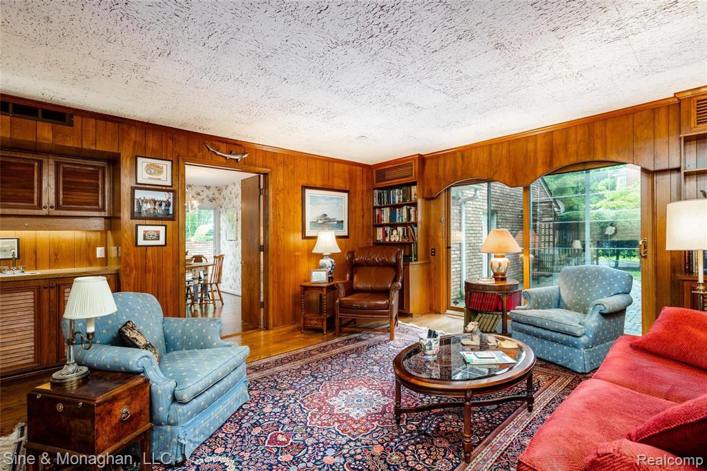 523 Thorntree Road Grosse Pointe Woods, MI 48236 - Photo 16 of 59