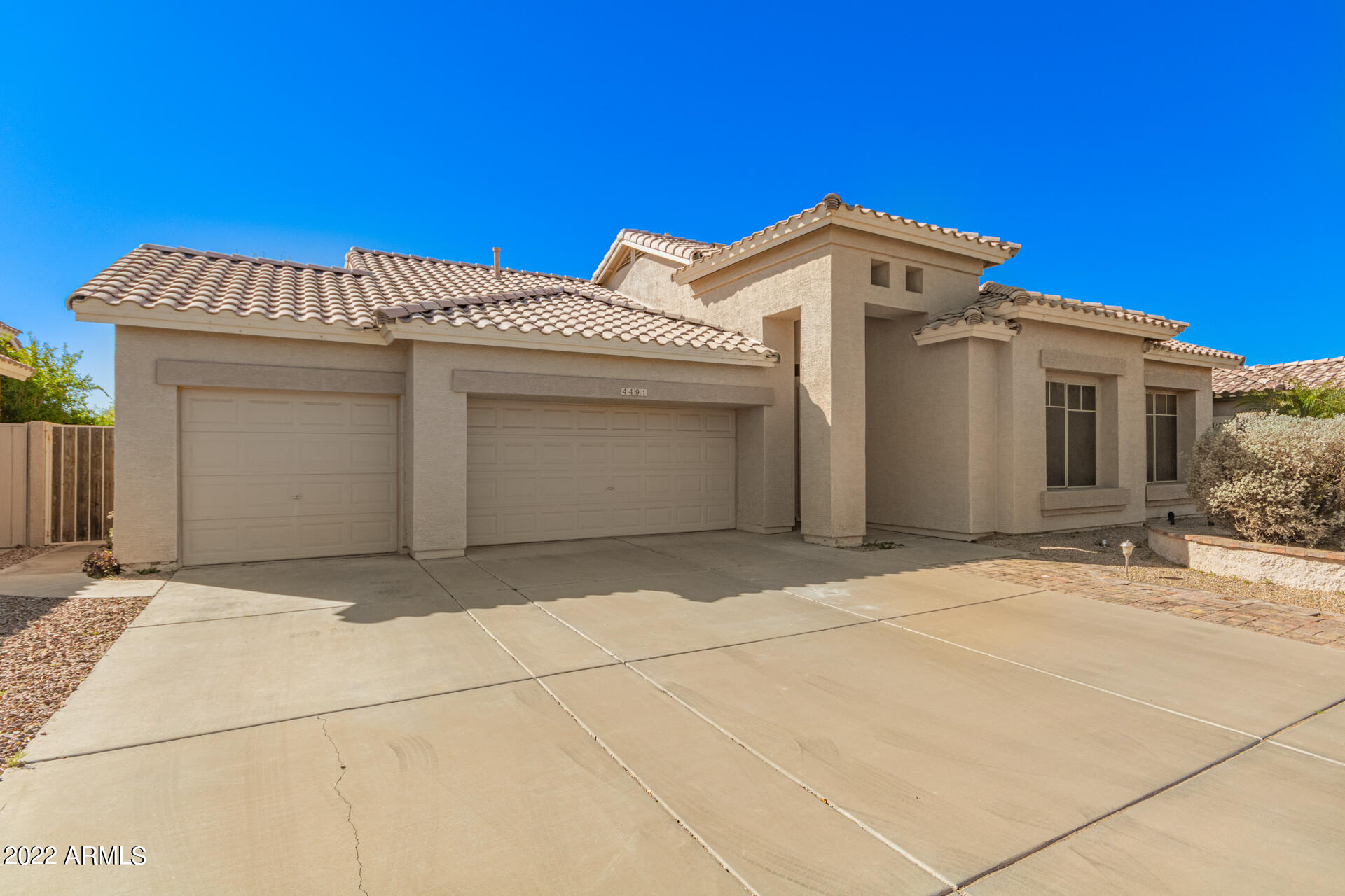 4491 East Walnut Road Gilbert, AZ 85297 - Photo 2 of 29 02-Walnut