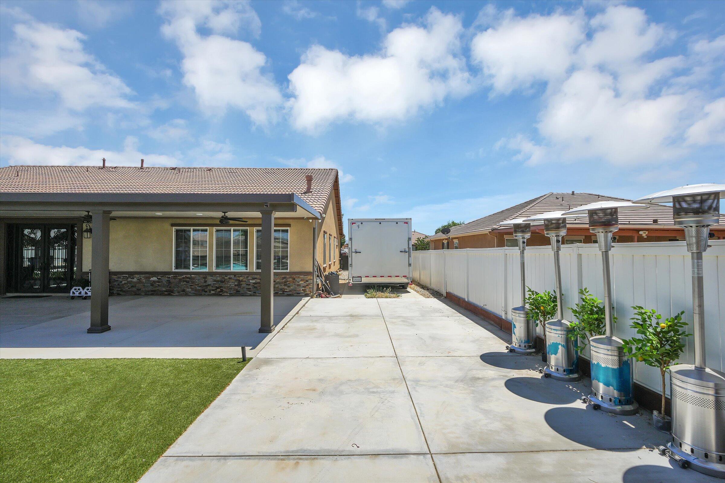 1635 Whitlatch Drive Lancaster, CA 93535 - Photo 51 of 58 067-1635 Whitlatch Drive-67