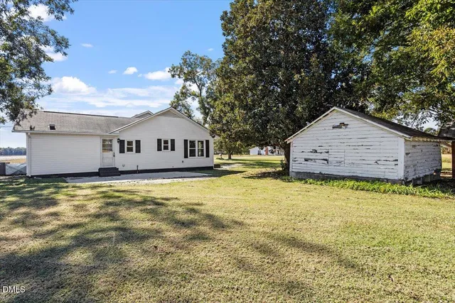 $299,900 | 1273 Brinkley Road, Dunn, NC 28334