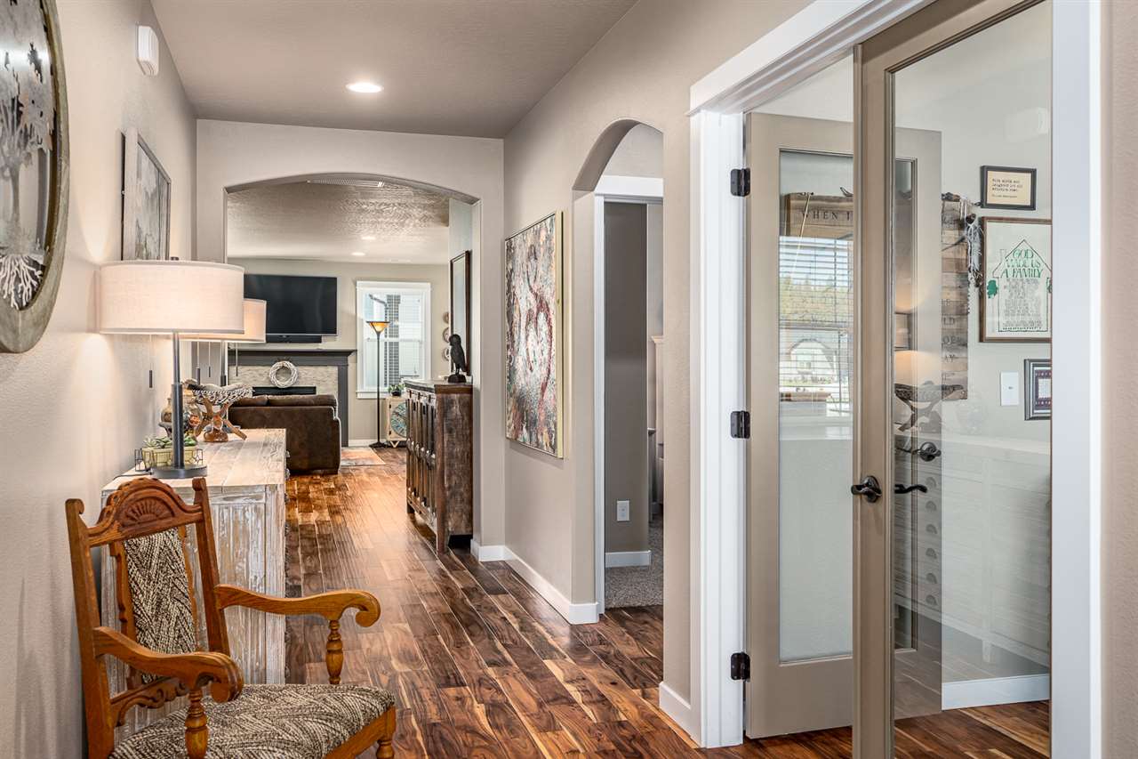 1408 South Girard Road Spokane Valley, WA 99212 - Photo 2 of 20 Gallery Image 2