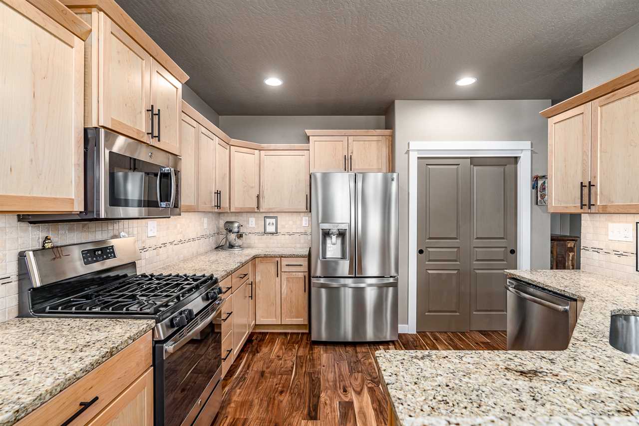 1408 South Girard Road Spokane Valley, WA 99212 - Photo 8 of 20 Gallery Image 8