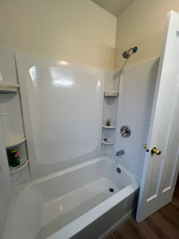 $1,850 | 1022 North Menard Avenue, Unit 2, Chicago, IL 60651