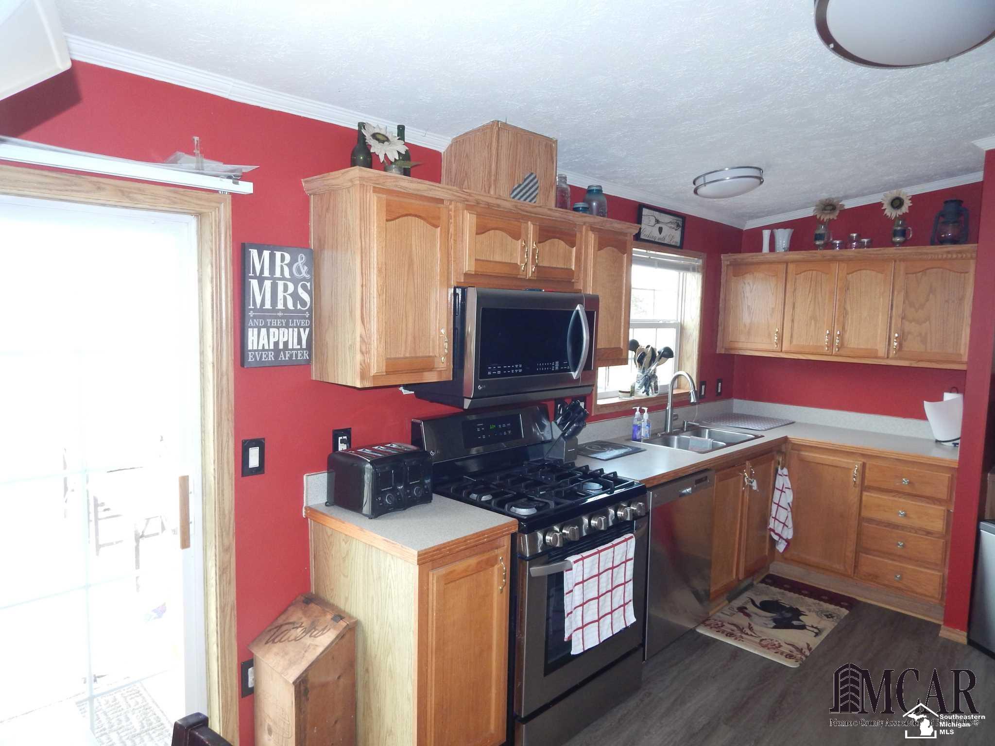 8860 West Albain Road Ida, MI 48140 - Photo 8 of 14 Kitchen