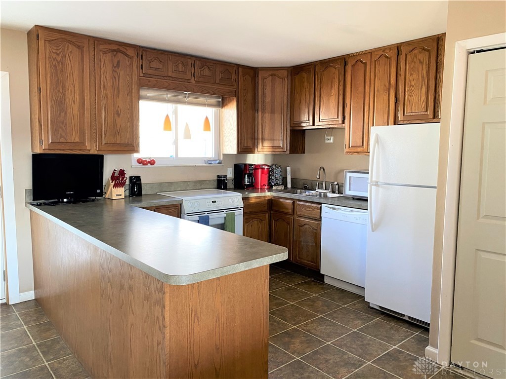 4032 Wagner Road Kettering, OH 45440 - Photo 12 of 33 Gallery Image 12