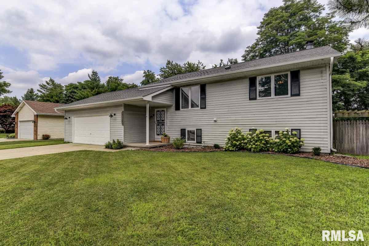14 Holiday Road Springfield, IL 62702 - Photo 3 of 36