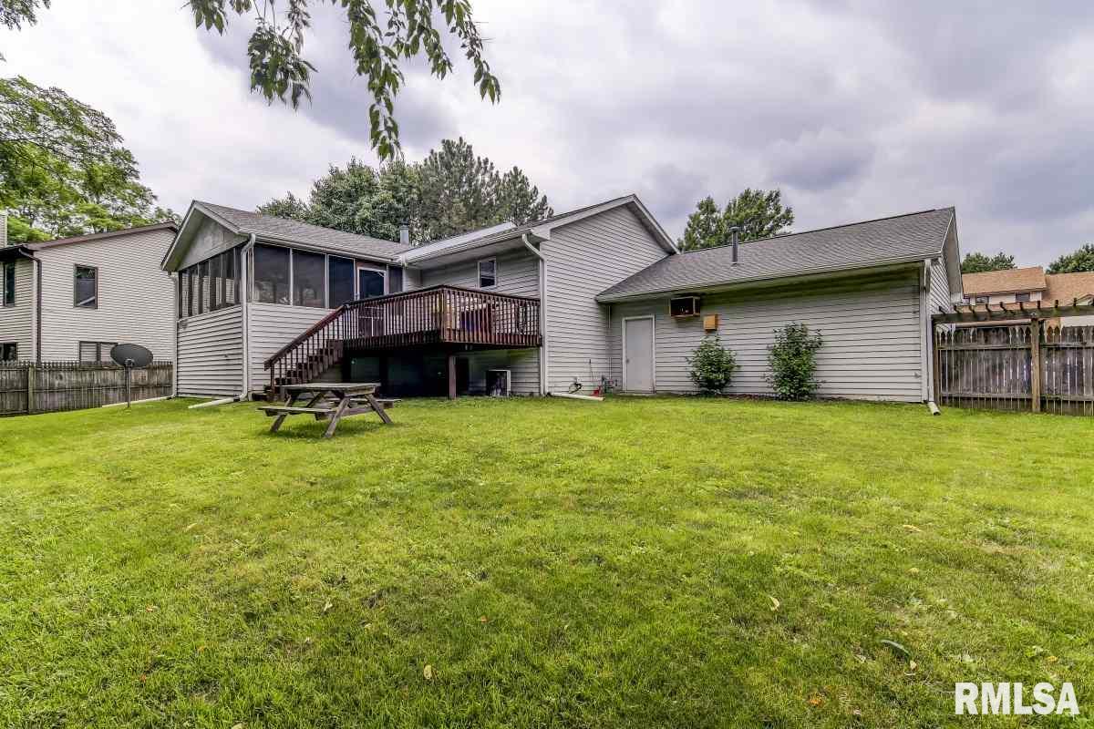 14 Holiday Road Springfield, IL 62702 - Photo 5 of 36