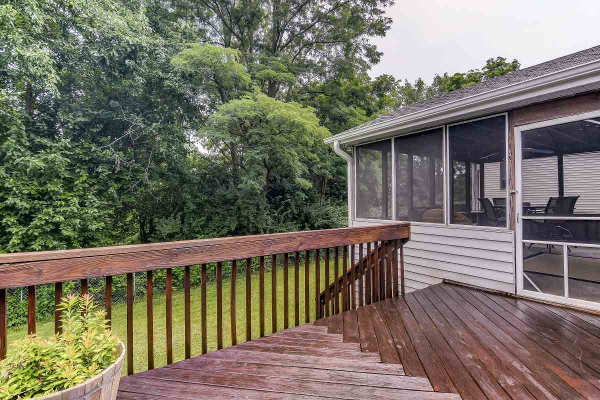 14 Holiday Road Springfield, IL 62702 - Photo 7 of 36