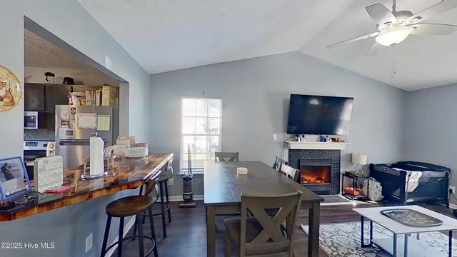 $1,300 | 1163 Pueblo Drive, Jacksonville, NC 28546