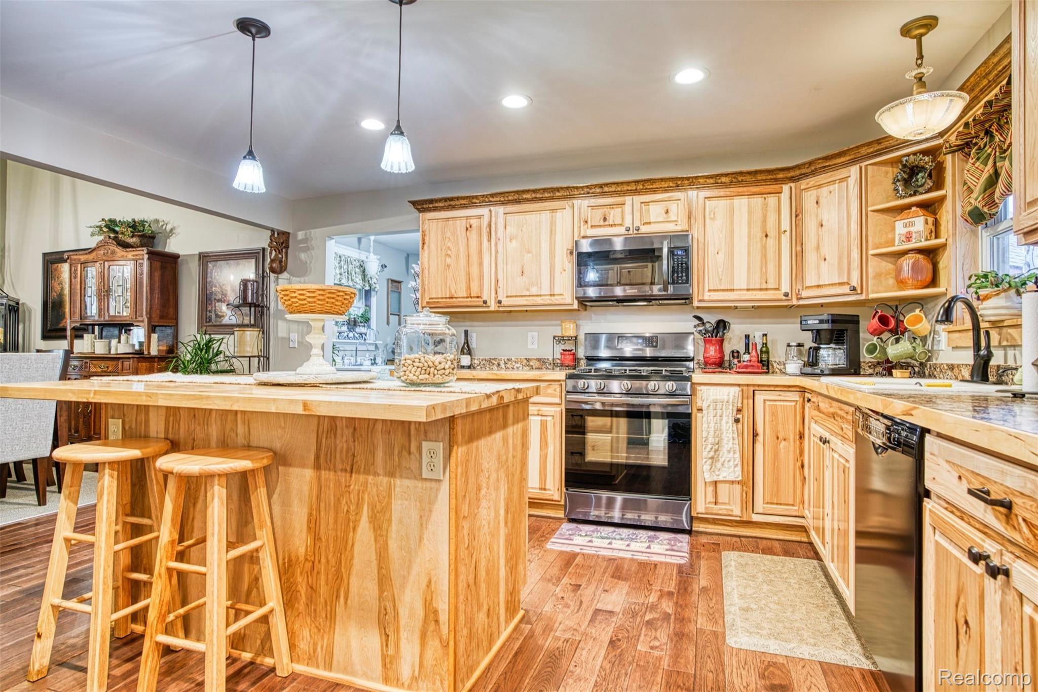 4033 Hogback Road Fowlerville, MI 48836 - Photo 12 of 38 DSC03743_20.jpg