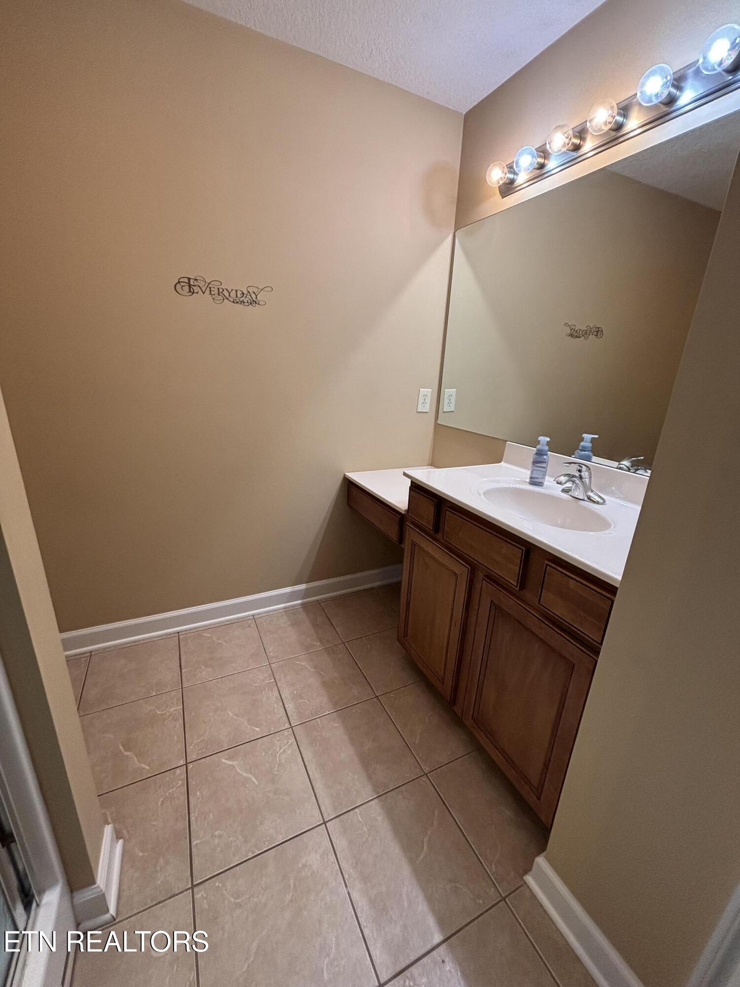 9035 Rocky Ridge Way, Unit 9035 Knoxville, TN 37924 - Photo 25 of 29 IMG_6036