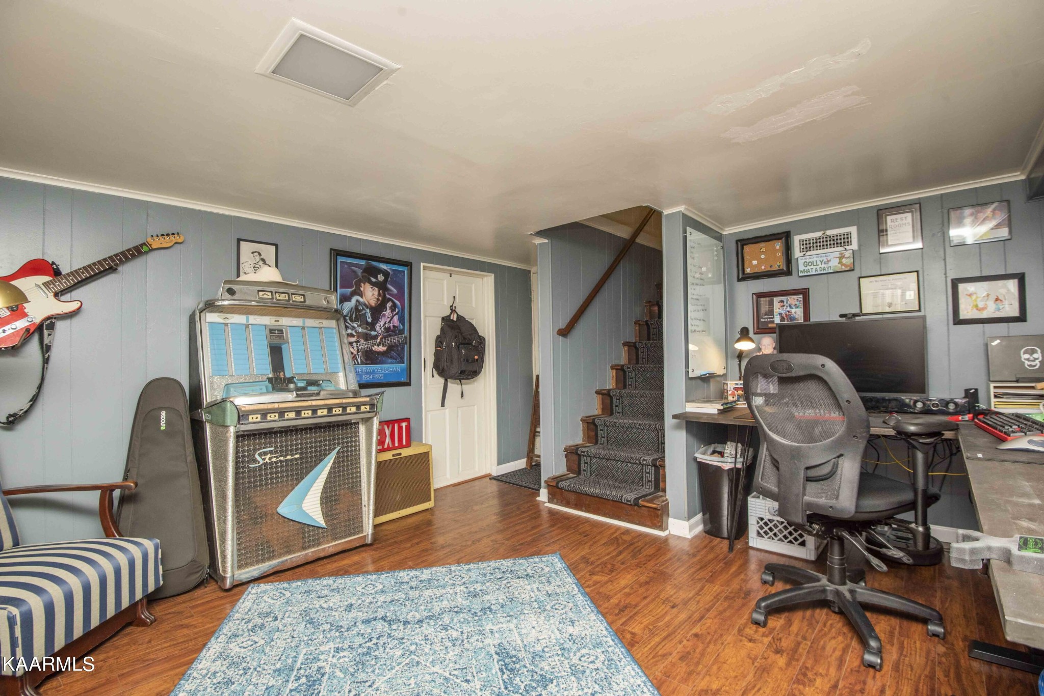 118 Tabor Road Oak Ridge, TN 37830 - Photo 18 of 44 a view of a workspace with furniture and workspace