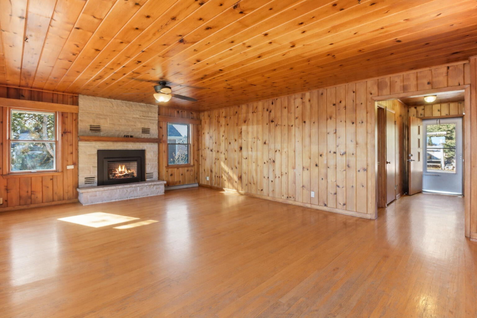 W2115 Beulah Heights Road East Troy, WI 53120 - Photo 13 of 66 Family Room