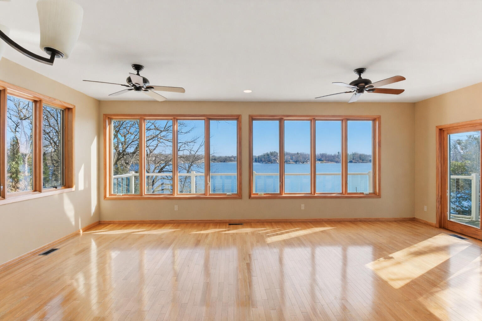 W2115 Beulah Heights Road East Troy, WI 53120 - Photo 16 of 57 Living Room