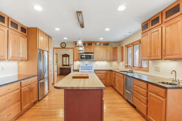 $1,995,000 | W2115 Beulah Heights Road, East Troy, WI 53120