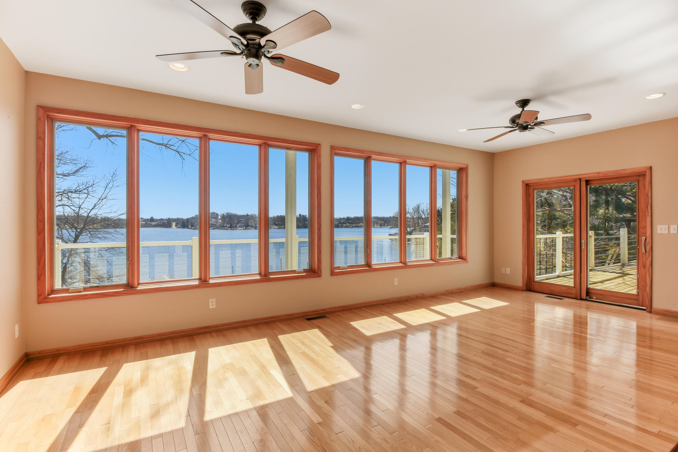 W2115 Beulah Heights Road East Troy, WI 53120 - Photo 19 of 57 Living Room