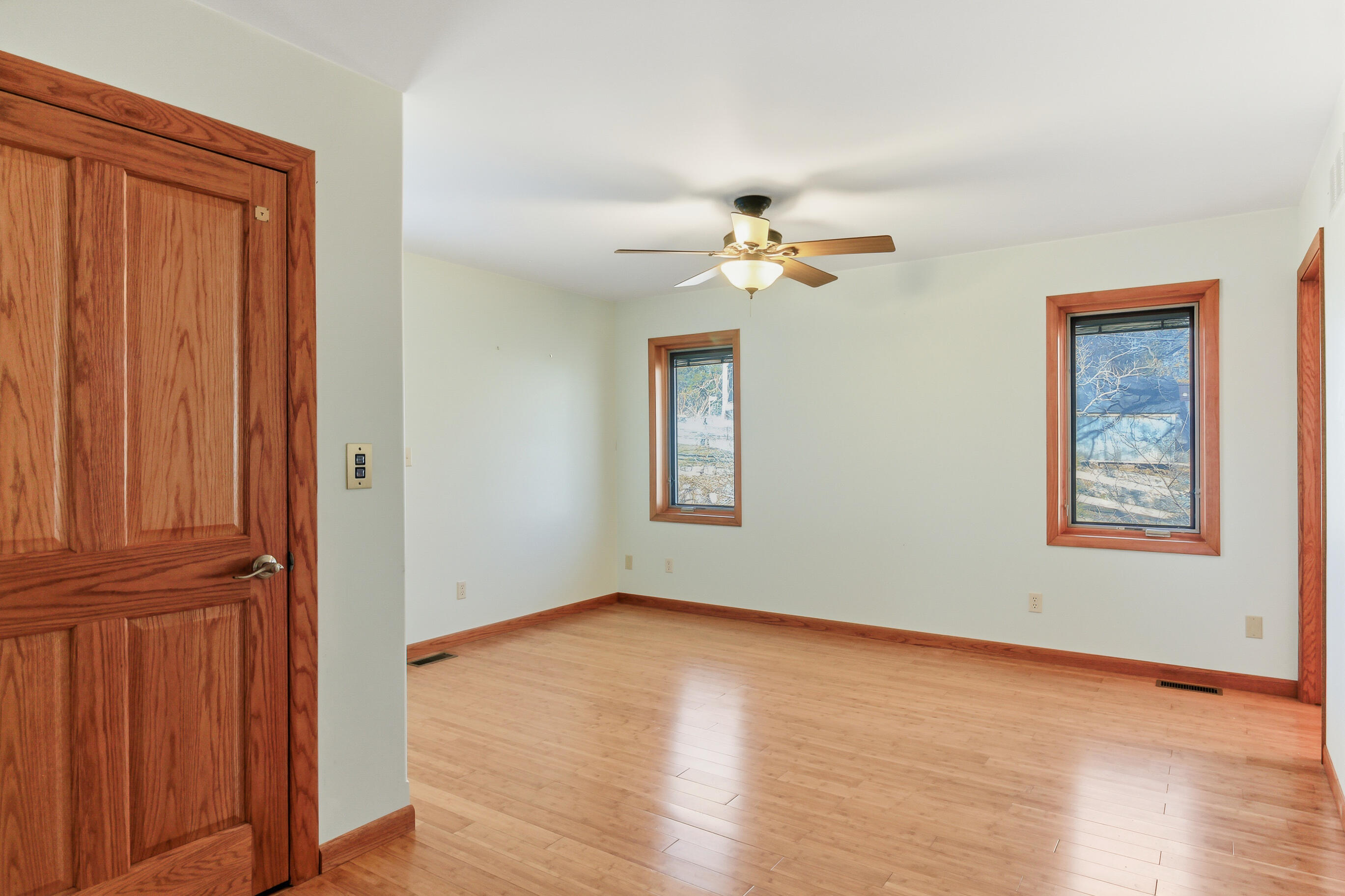 W2115 Beulah Heights Road East Troy, WI 53120 - Photo 36 of 57 Upper Level Ensuite w Elevator