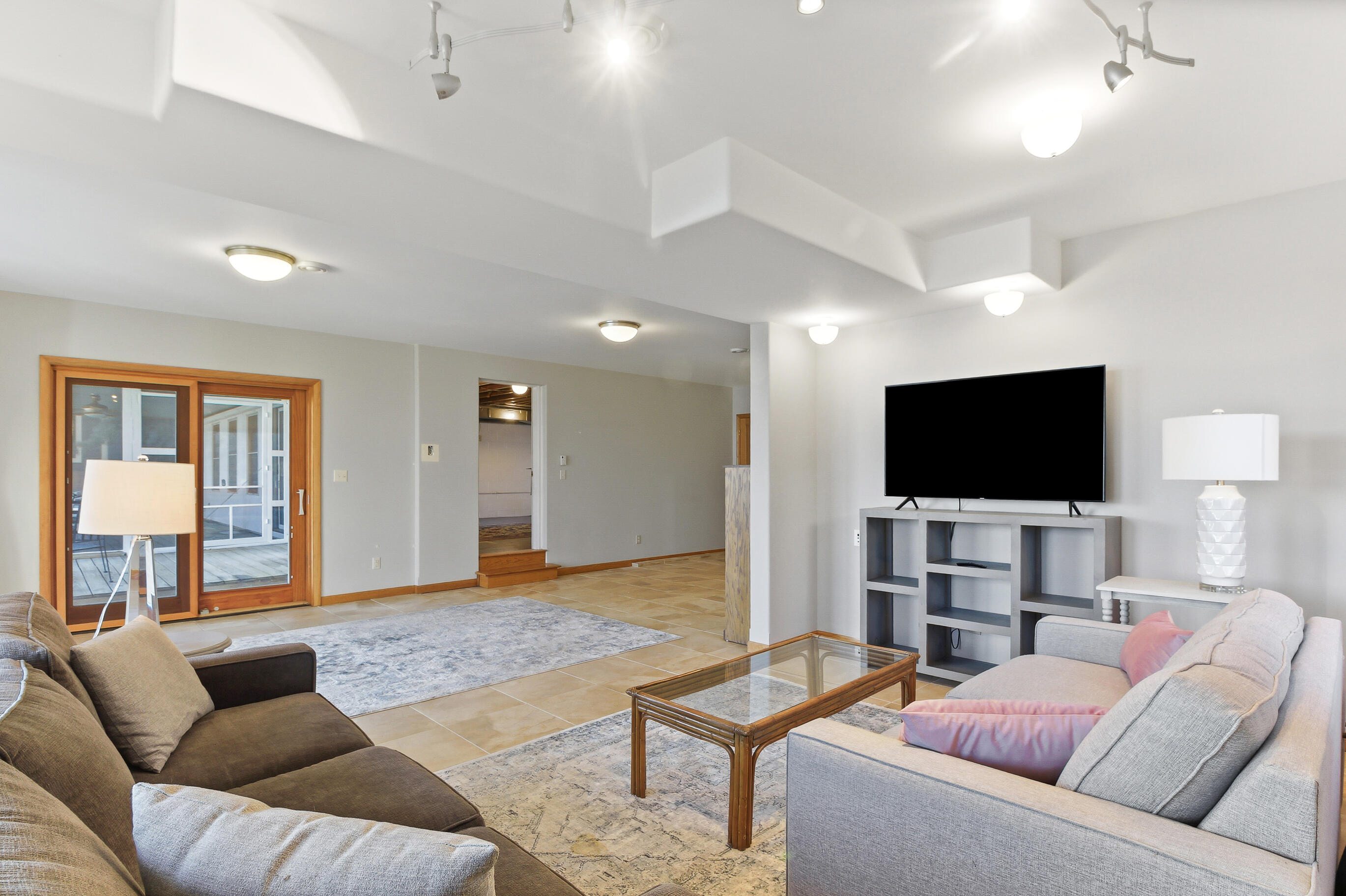 W2115 Beulah Heights Road East Troy, WI 53120 - Photo 43 of 57 LL Family Room