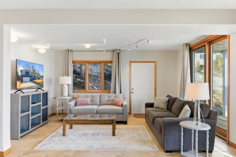 $1,995,000 | W2115 Beulah Heights Road, East Troy, WI 53120