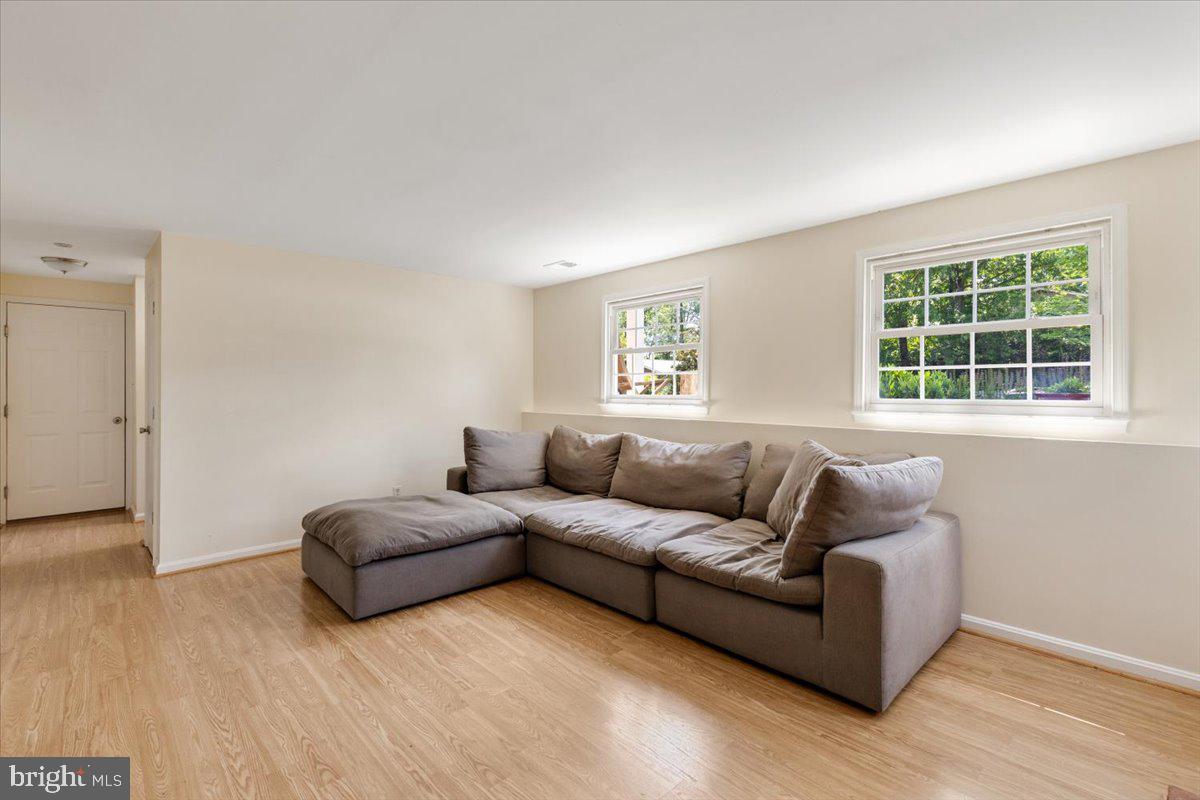 7001 Spur Road Springfield, VA 22153 - Photo 29 of 50