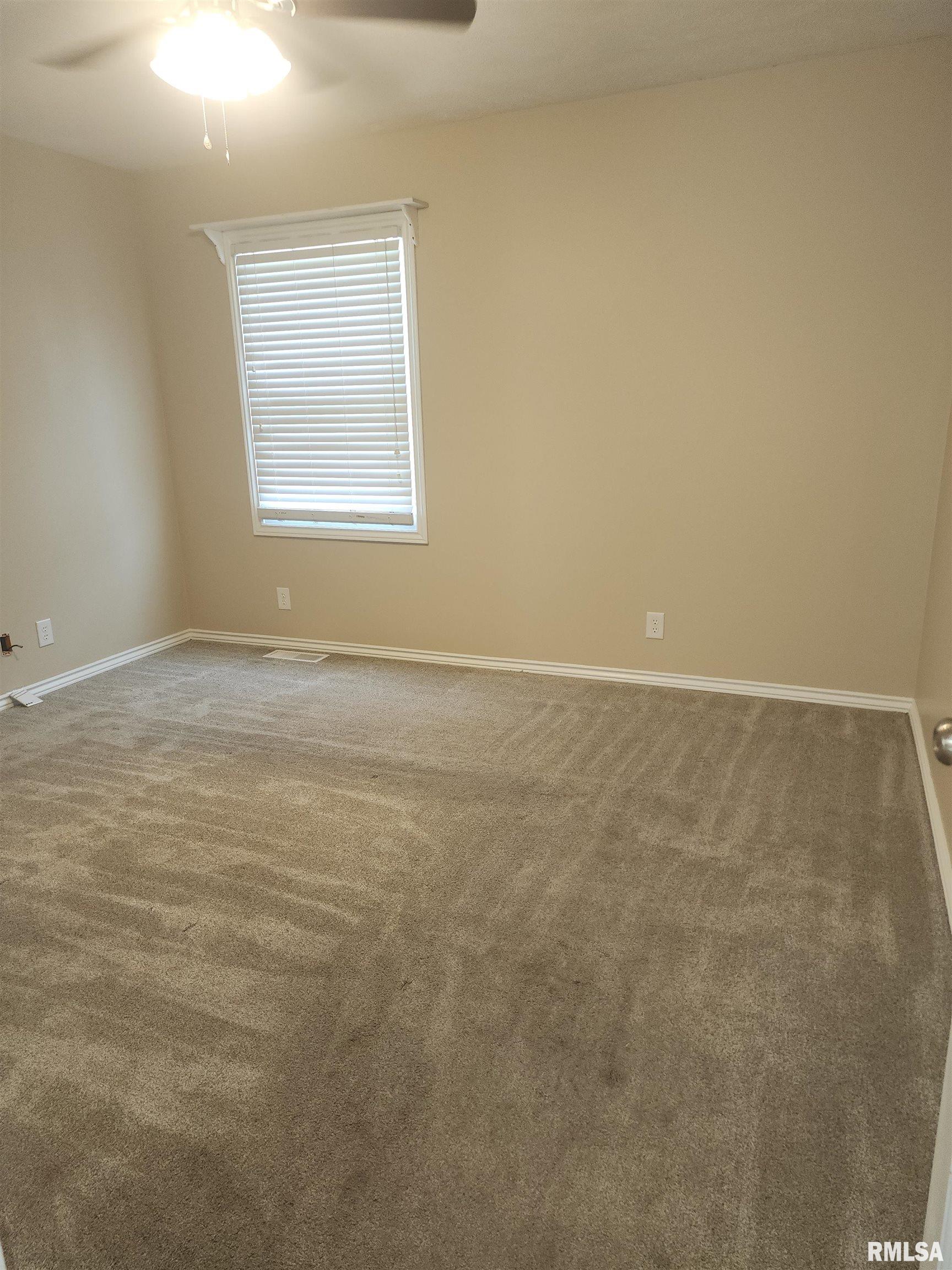 600 Pearl Street Atlanta, IL 61723 - Photo 13 of 20