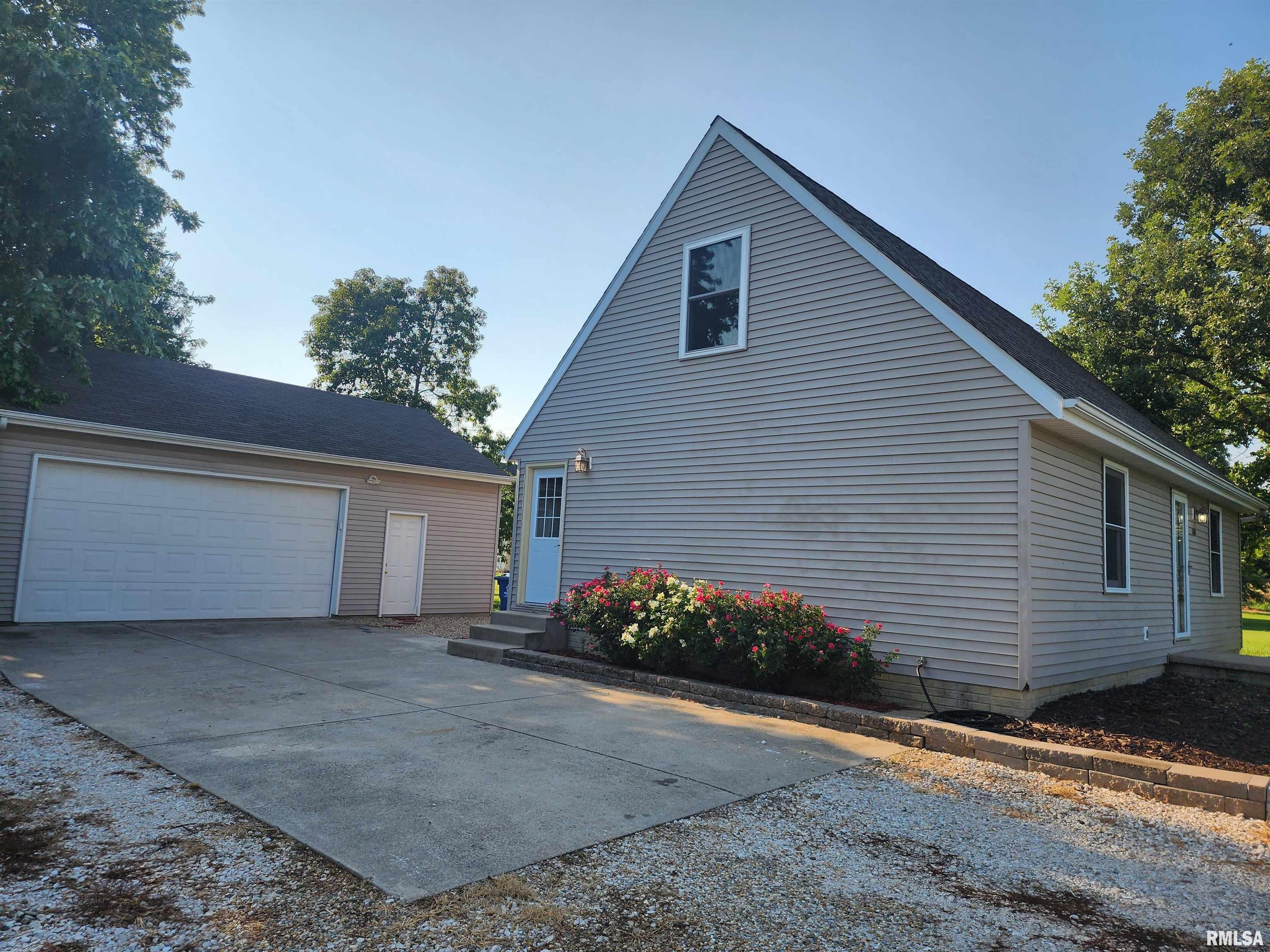 600 Pearl Street Atlanta, IL 61723 - Photo 2 of 20