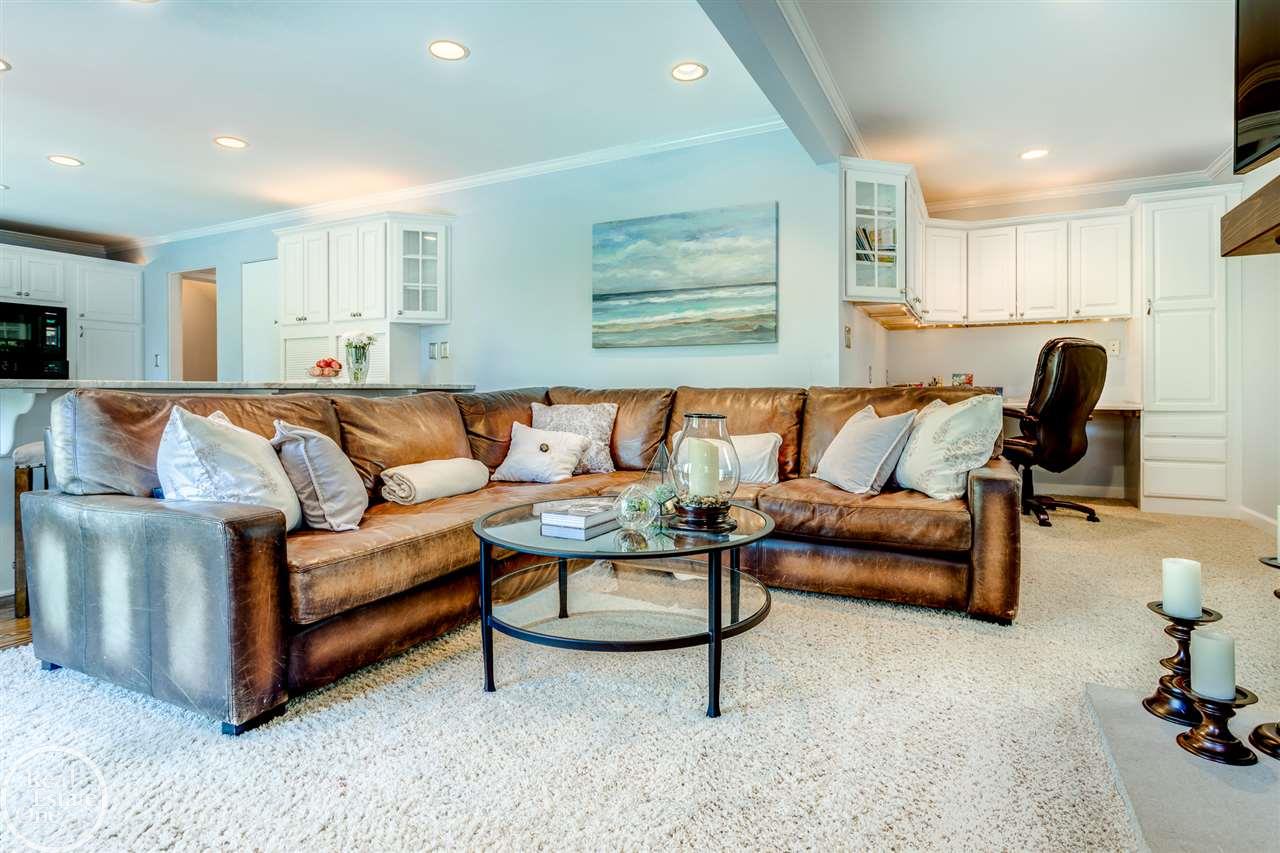 2915 Riverside Drive Port Huron, MI 48060 - Photo 53 of 92 50043826-52.JPG