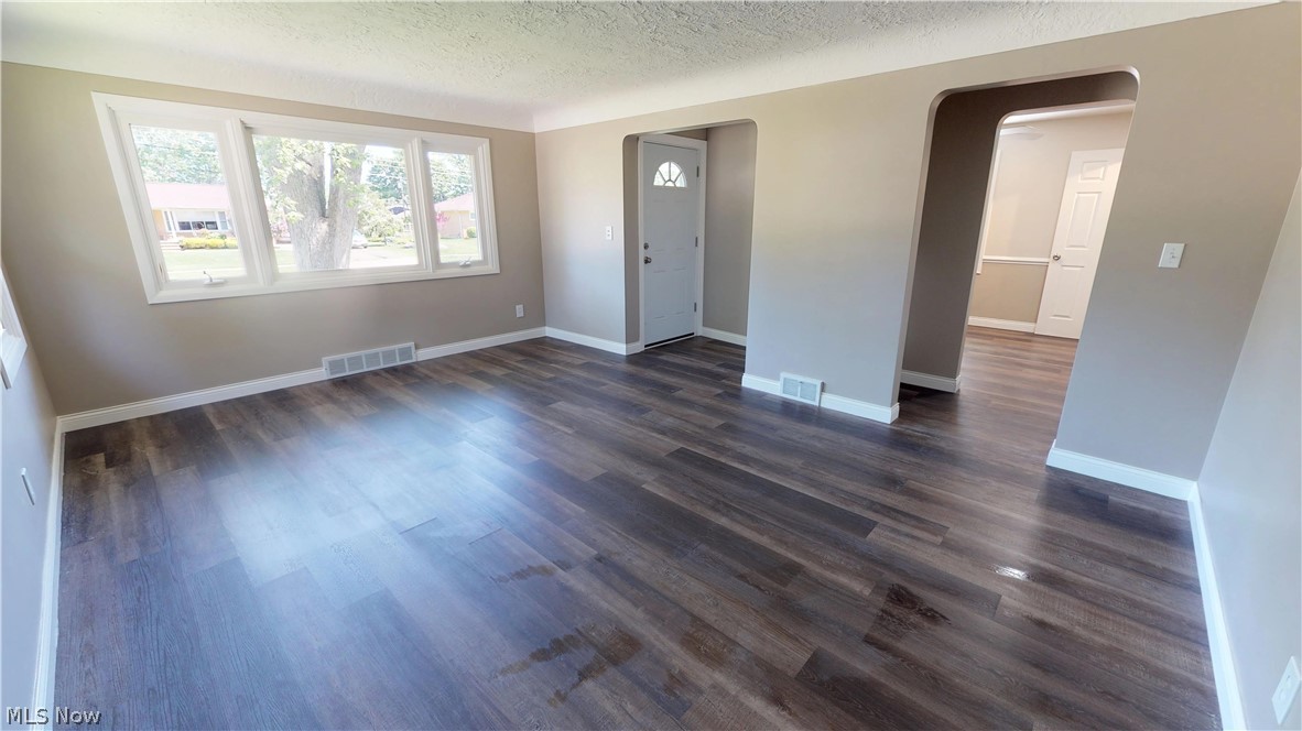 29744 Arthur Road Wickliffe, OH 44092 - Photo 4 of 35 Gallery Image 4