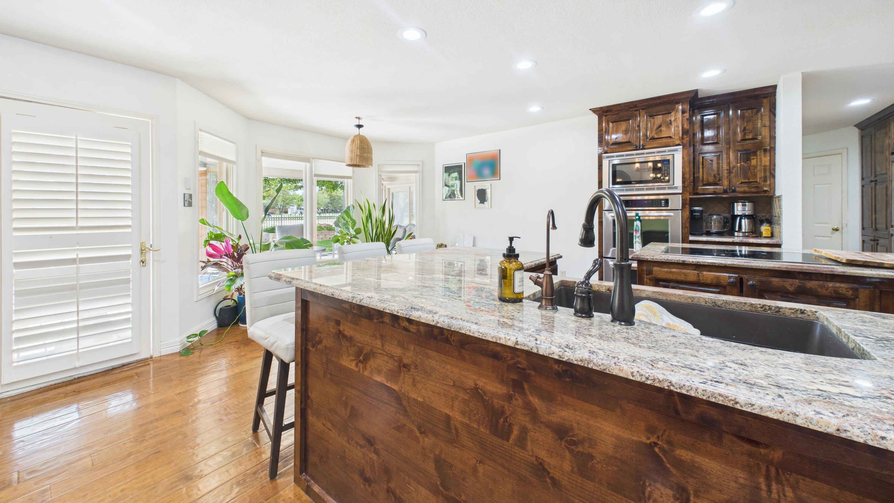 4615 94th Street Lubbock, TX 79424 - Photo 25 of 82 CAM03710G0-PR0105-STILL033