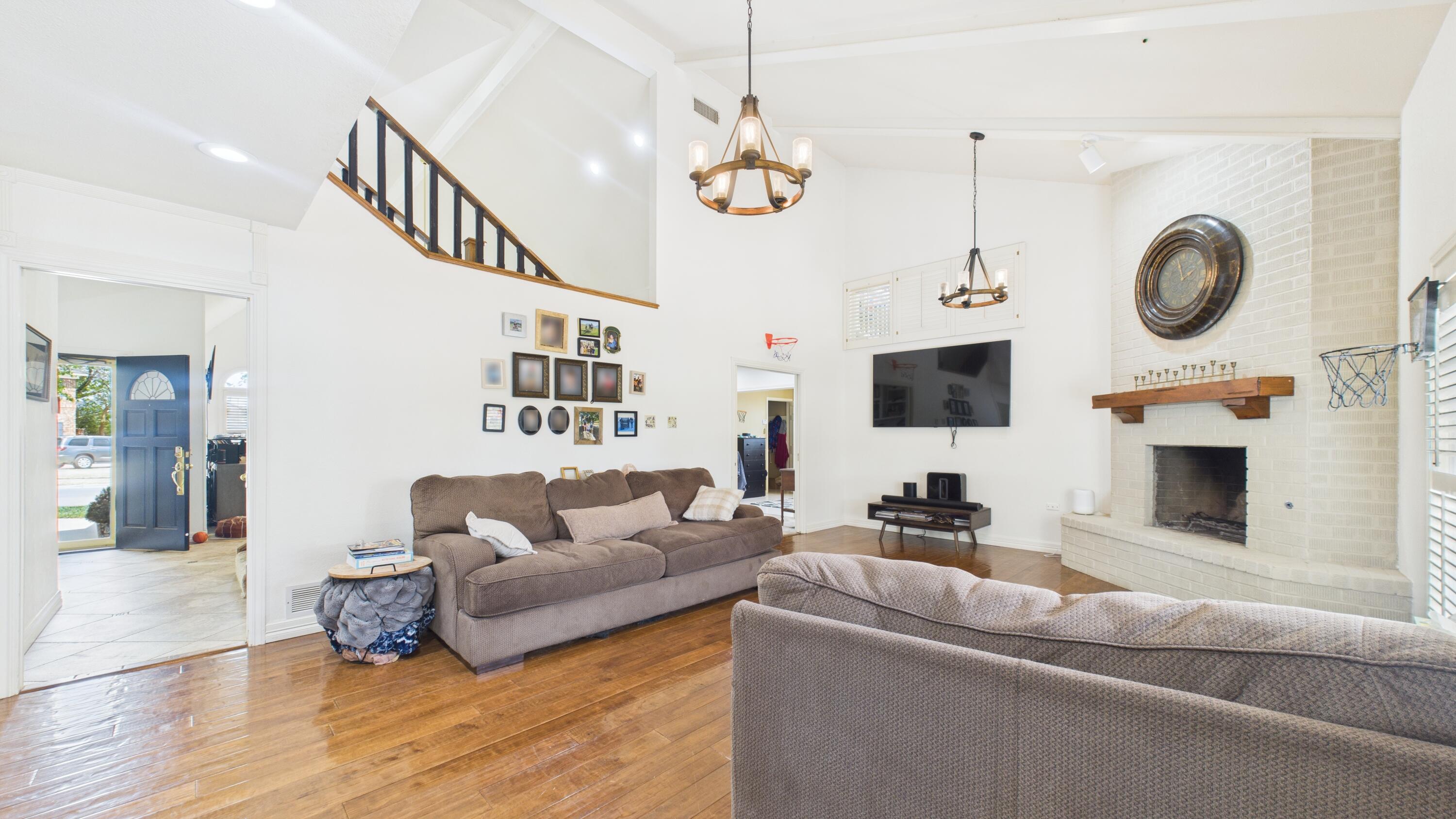 4615 94th Street Lubbock, TX 79424 - Photo 31 of 82 CAM03710G0-PR0105-STILL039