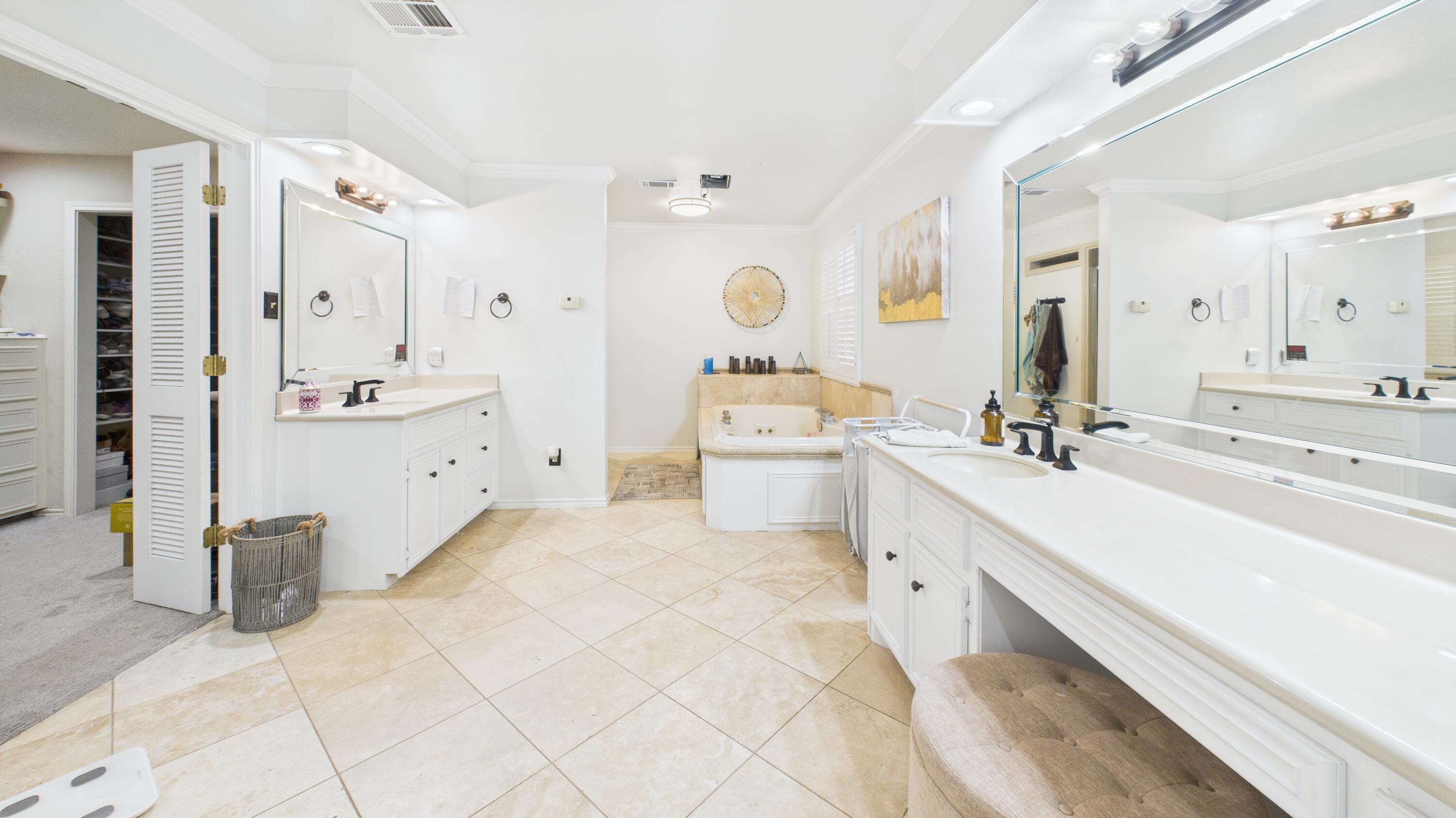 4615 94th Street Lubbock, TX 79424 - Photo 56 of 82 CAM03710G0-PR0105-STILL069