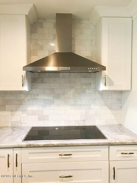 8112 Pine Lake Road Jacksonville, FL 32256 - Photo 12 of 65 Hood Over Range