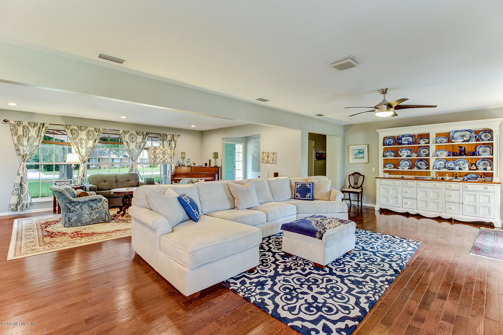 8112 Pine Lake Road Jacksonville, FL 32256 - Photo 20 of 65 Family room