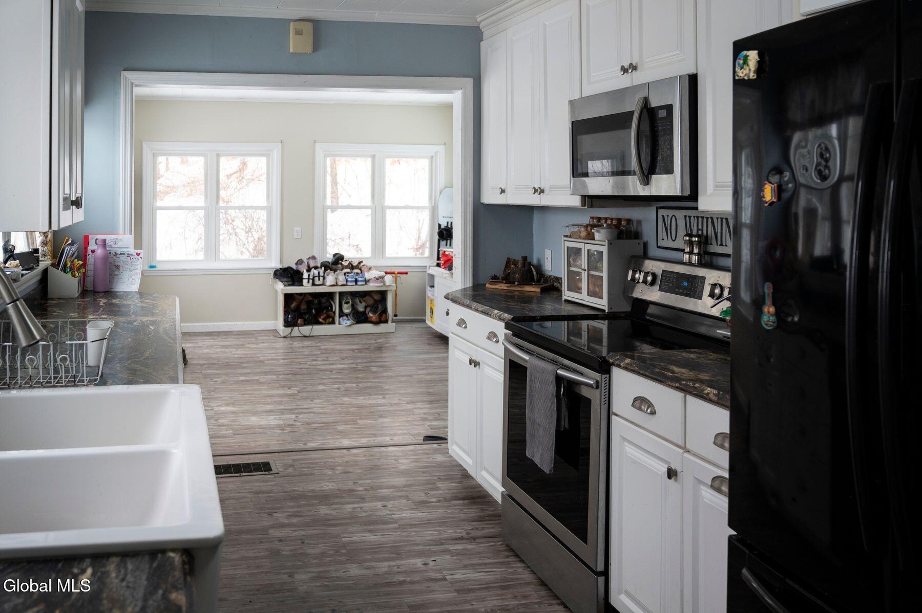 1085 West Mountain Road Queensbury, NY 12804 - Photo 10 of 42 10