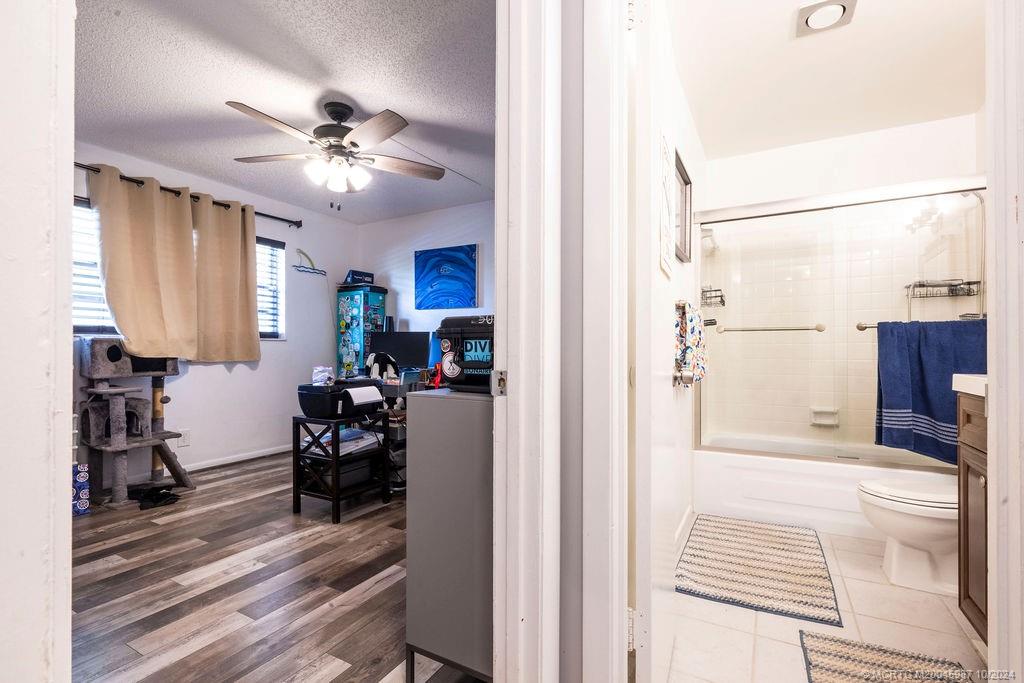 1900 South Kanner Highway, Unit 9202 Stuart, FL 34994 - Photo 44 of 55 Guest bedroom & bathroom