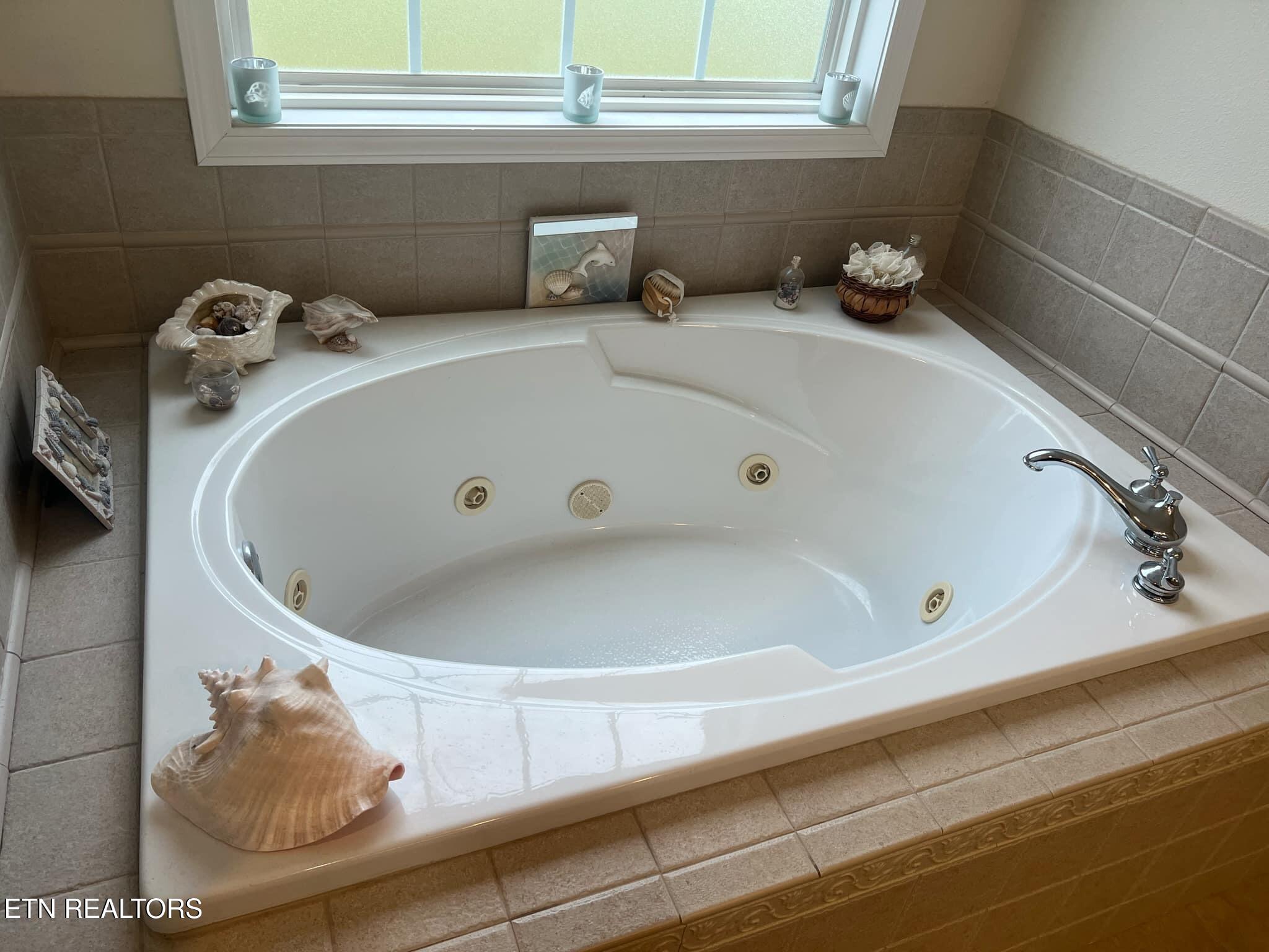 82 Summerwind Court Crossville, TN 38571 - Photo 23 of 48 cbd2d70e-a2e3-43fc-bc91-c12901432513