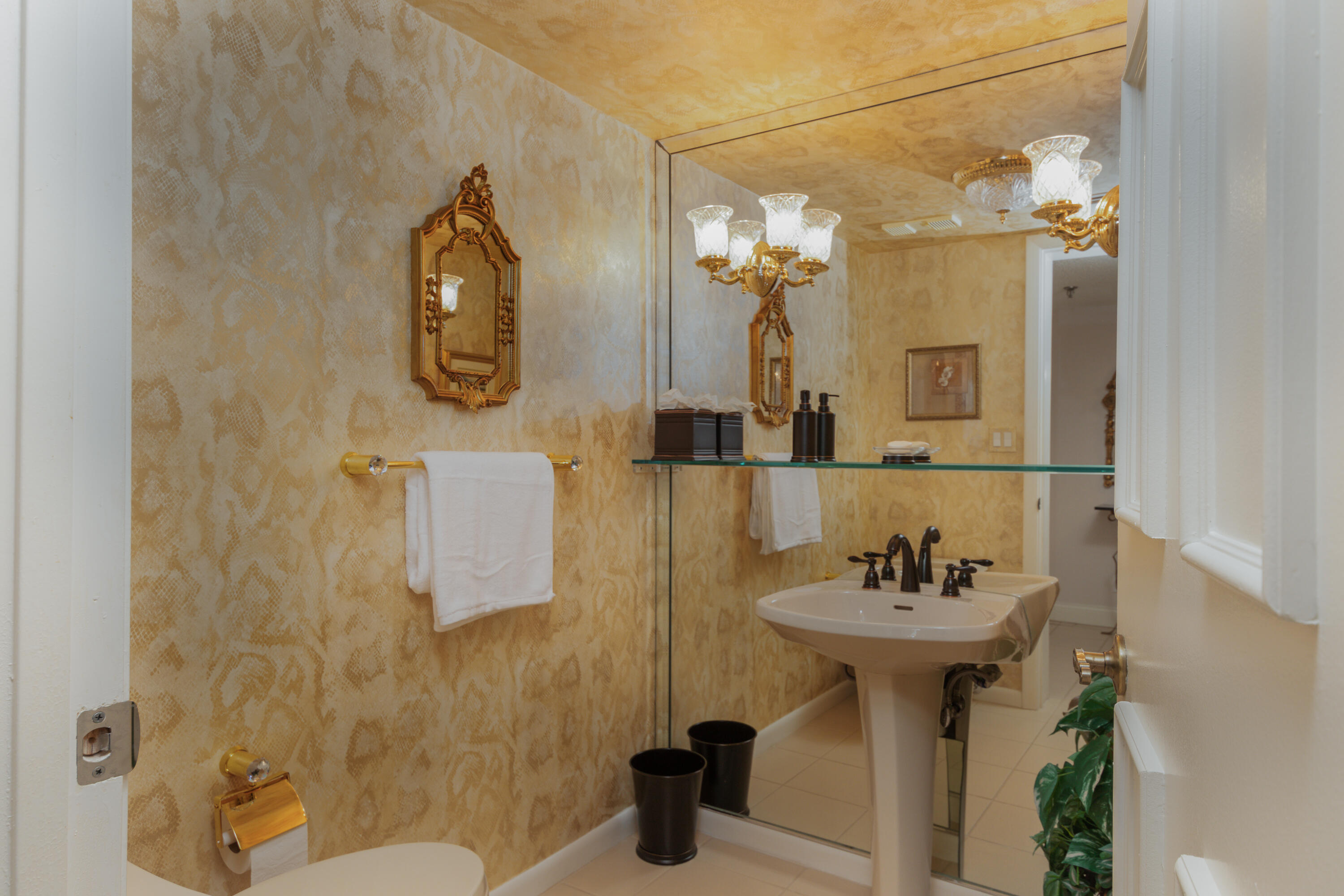 7564 Regency Lake Drive, Unit A101 Boca Raton, FL 33433 - Photo 26 of 33 Powder Room