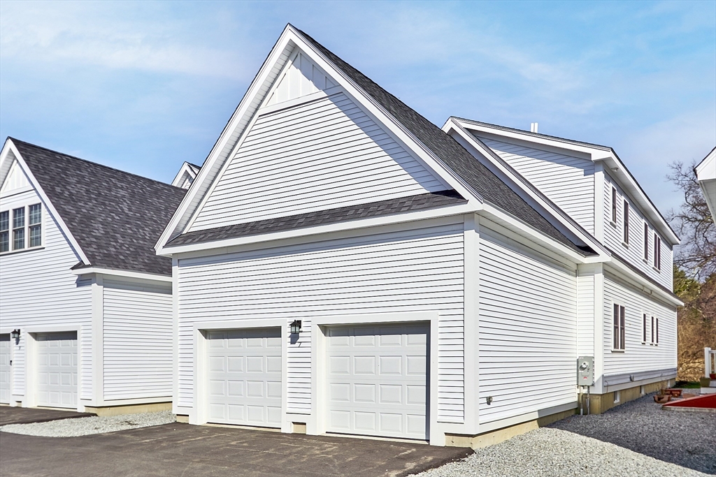 7 Baldwin Court, Unit 7 Harvard, MA 01451 - Photo 32 of 41