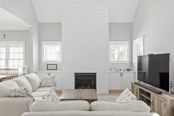 $724,900 | 7 Baldwin Court, Unit 7, Harvard, MA 01451