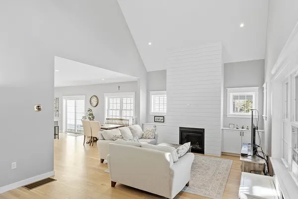 $724,900 | 7 Baldwin Court, Unit 7, Harvard, MA 01451