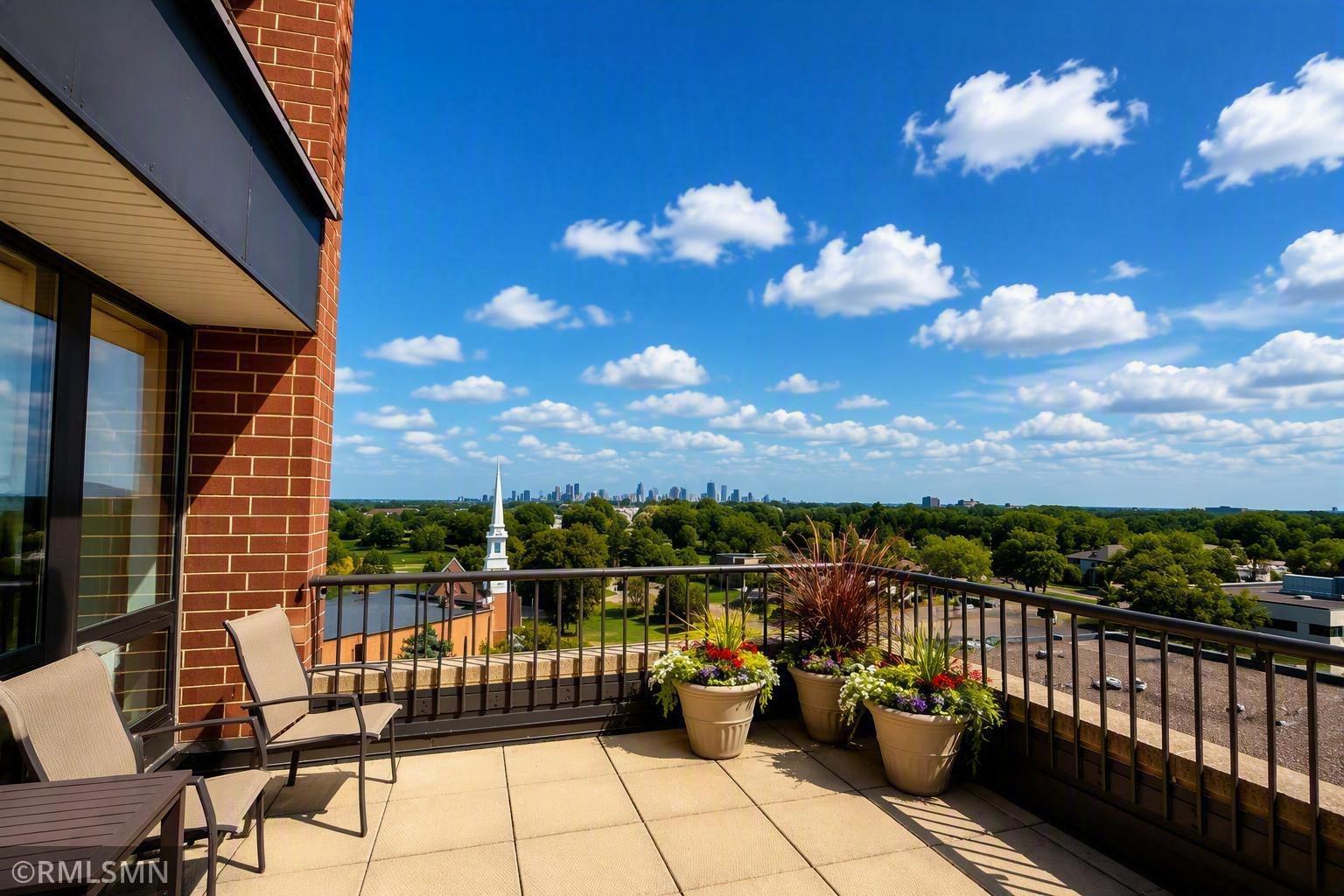 7600 Golden Valley Road, Unit 304 Golden Valley, MN 55427 - Photo 11 of 17 Gallery Image 11