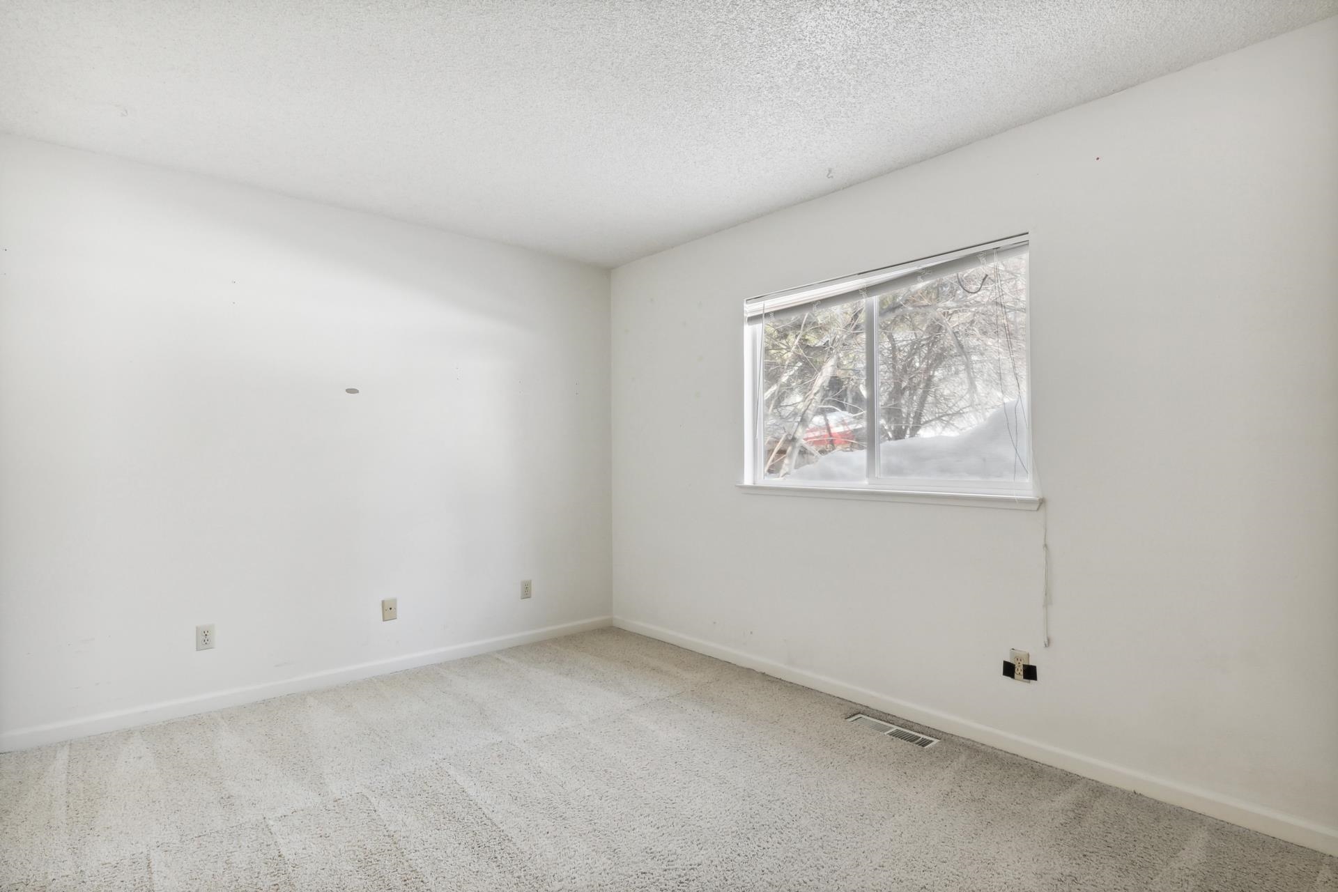 10210 White Fir Road Truckee, CA 96161 - Photo 16 of 20 Gallery Image 16