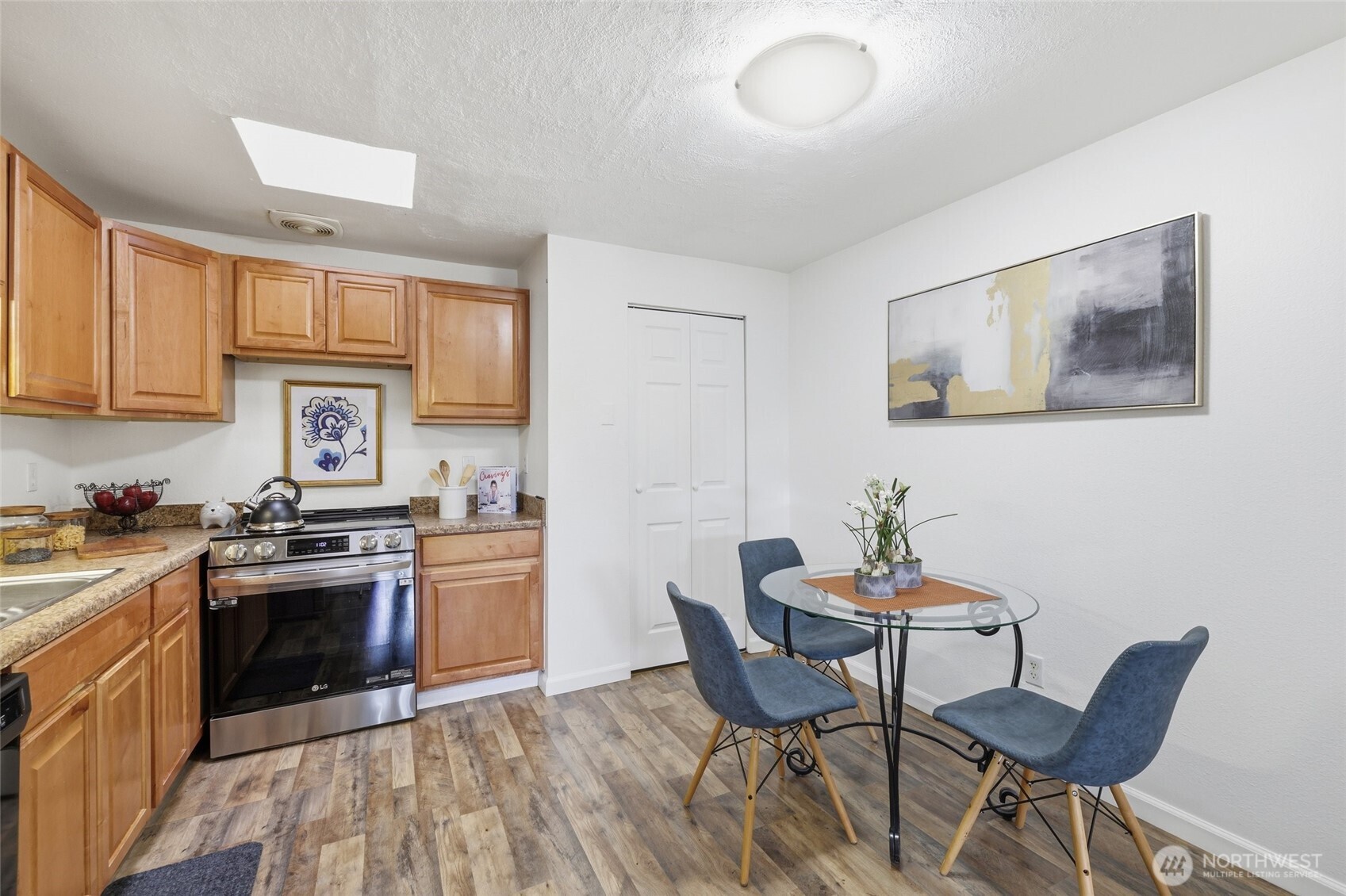 4308 Northeast Sunset Boulevard, Unit V3 Renton, WA 98059 - Photo 13 of 35