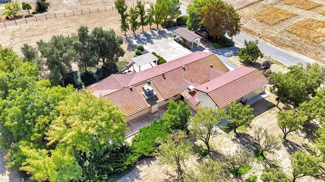 $832,000 | 16895 Road 30 1/2, Madera, CA 93636