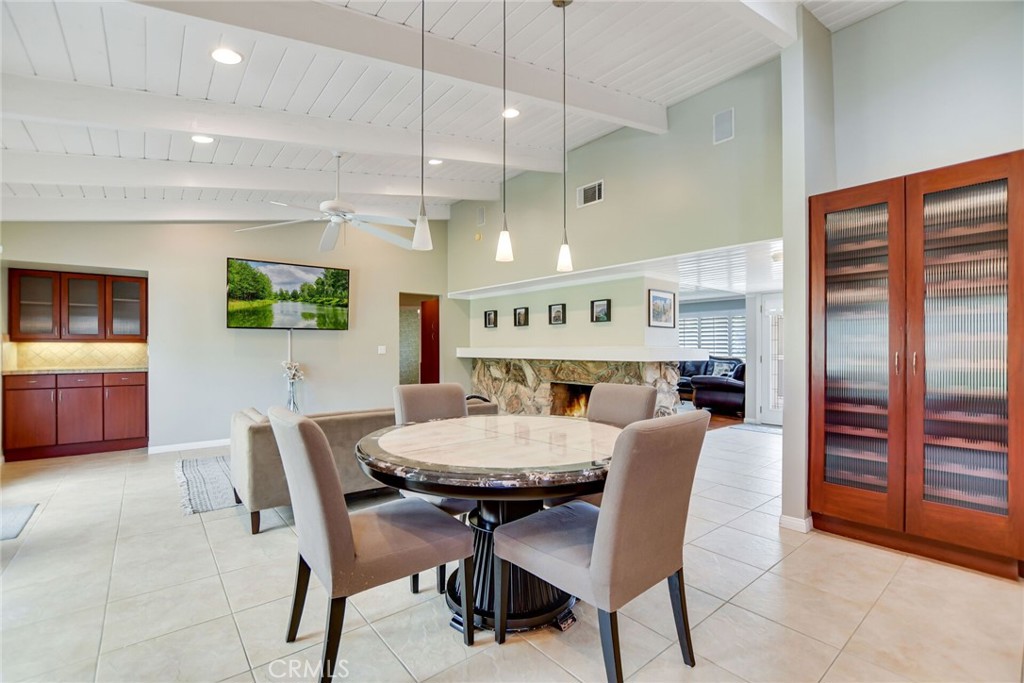 5531 Cornwall Avenue Riverside, CA 92506 - Photo 14 of 69 a view of a dining room with furniture