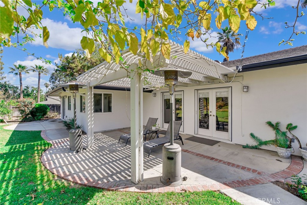 5531 Cornwall Avenue Riverside, CA 92506 - Photo 39 of 69 a front view of a house with garden
